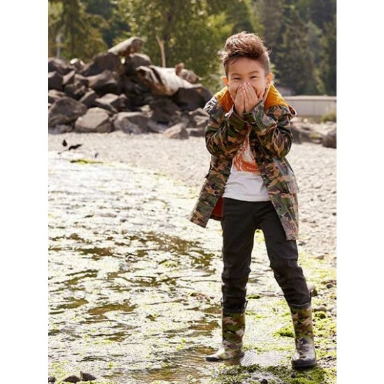 Western Chief Kids Camo Rain Coat Apparel Green 3 Western Chief Kids Camo Rain Coat Apparel Green - Image 3